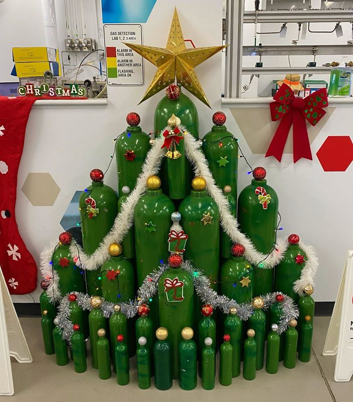 work place christmas trees