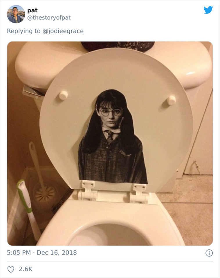boyfriend toilet