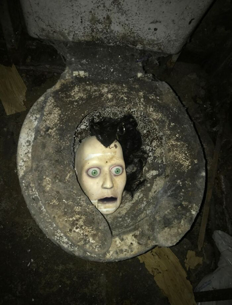 weird creepy photos