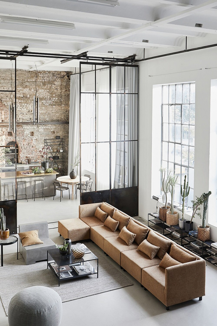 Bright Industrial Loft With A New-York Style Look