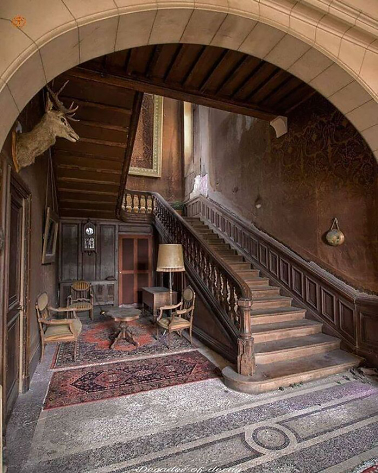 abandoned beauties