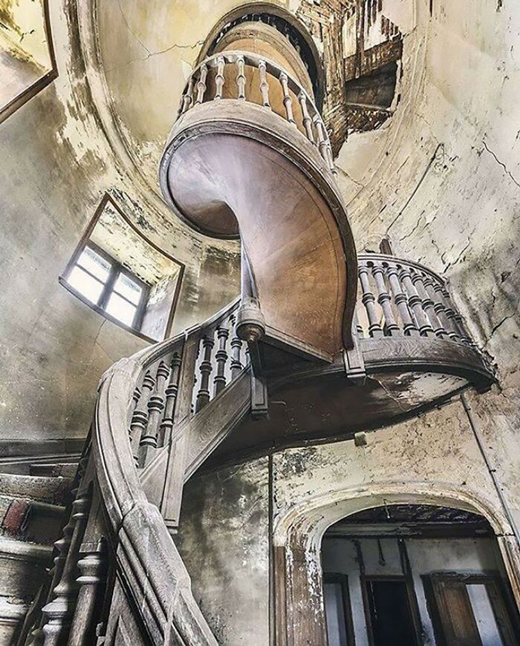 abandoned beauties