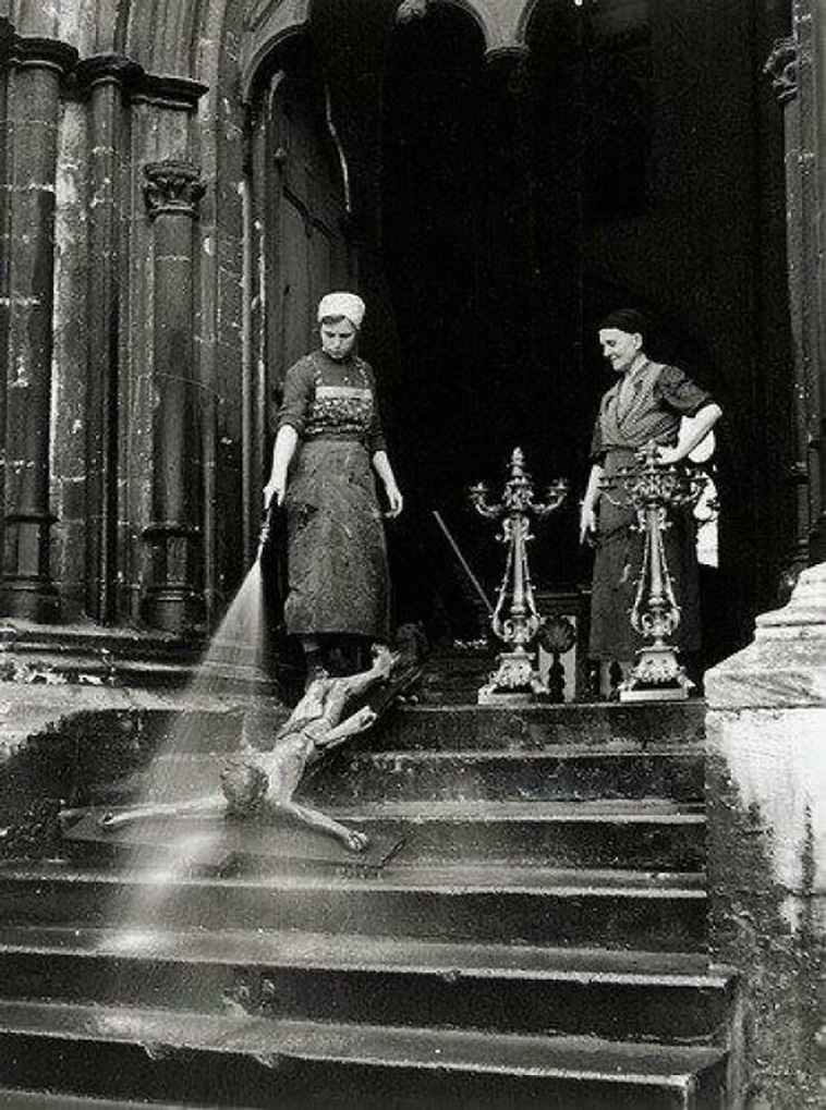 creepy old pics