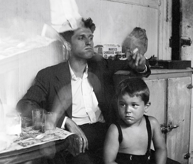 Robert De Niro aged three with his 24-year-old father Robert De Niro Sr. in 1946.