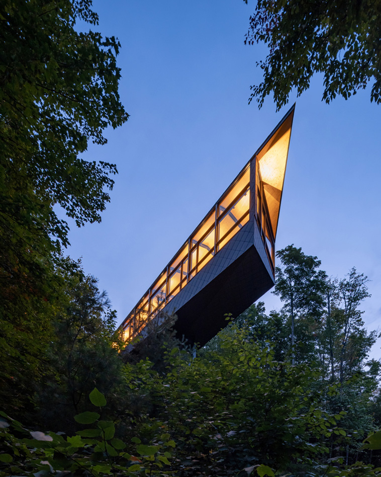 m.o.r.e cabin