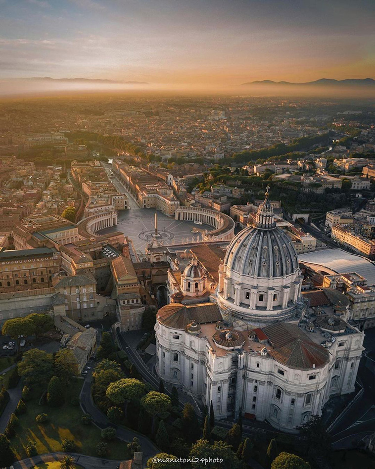 Photographer Captures Fabulous Photos Around Italy