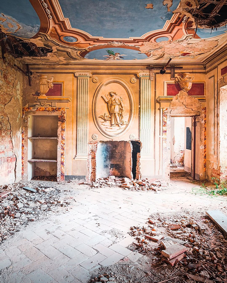 paintings in abandoned places