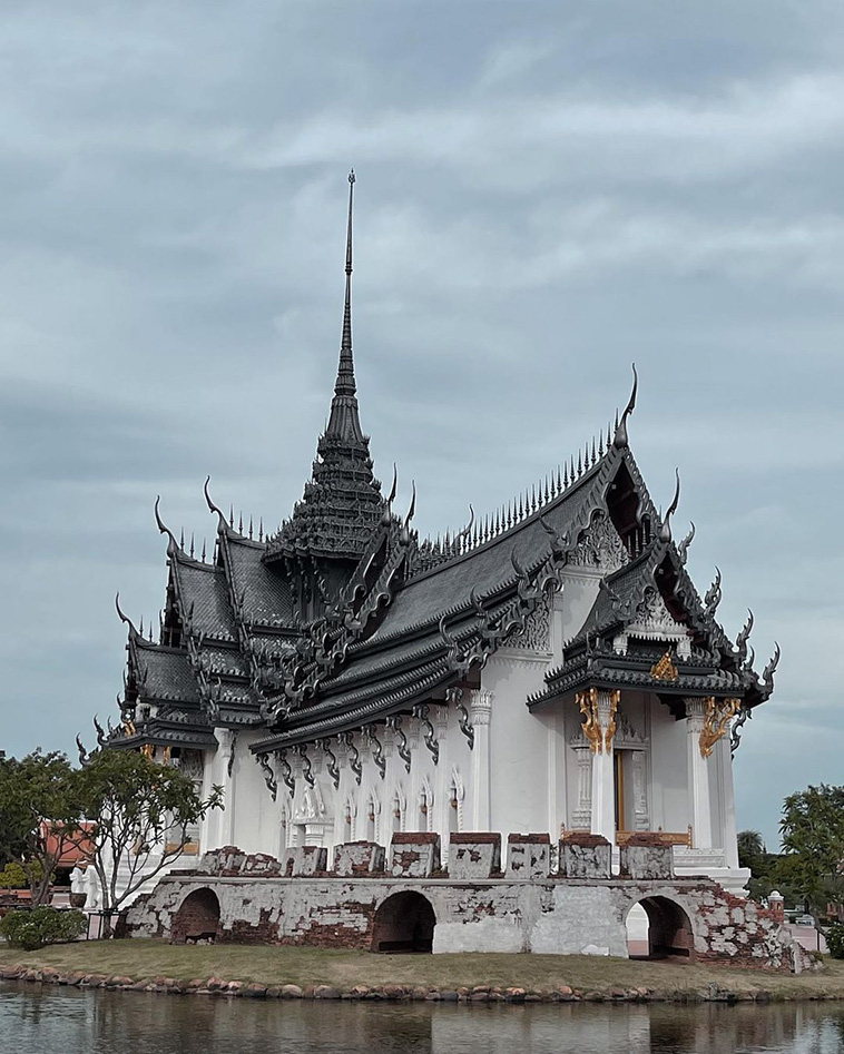 Samphet Prasat Palace at Mueang Boran