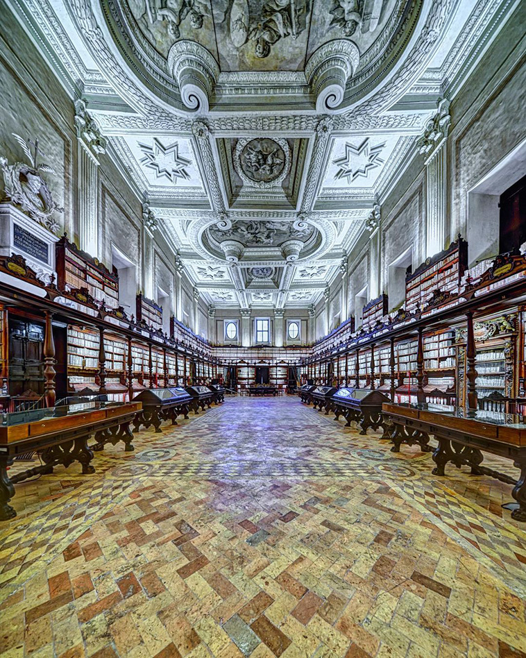 Oratorio dei Filippini library by Francesco Borromini 