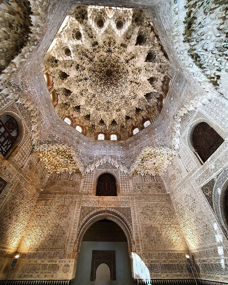 architecture that looks like a lacework