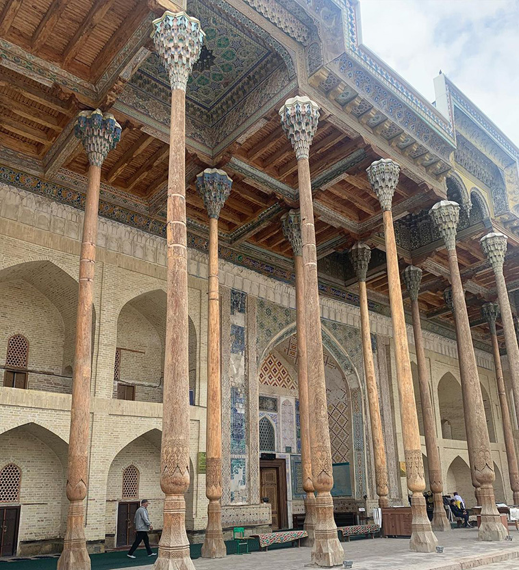 columns of Bolo Haouz Mosque
