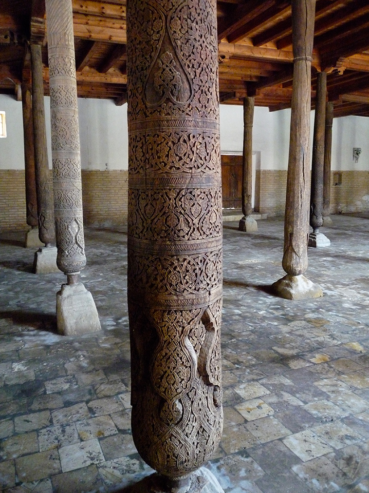 pillars of Juma mosque