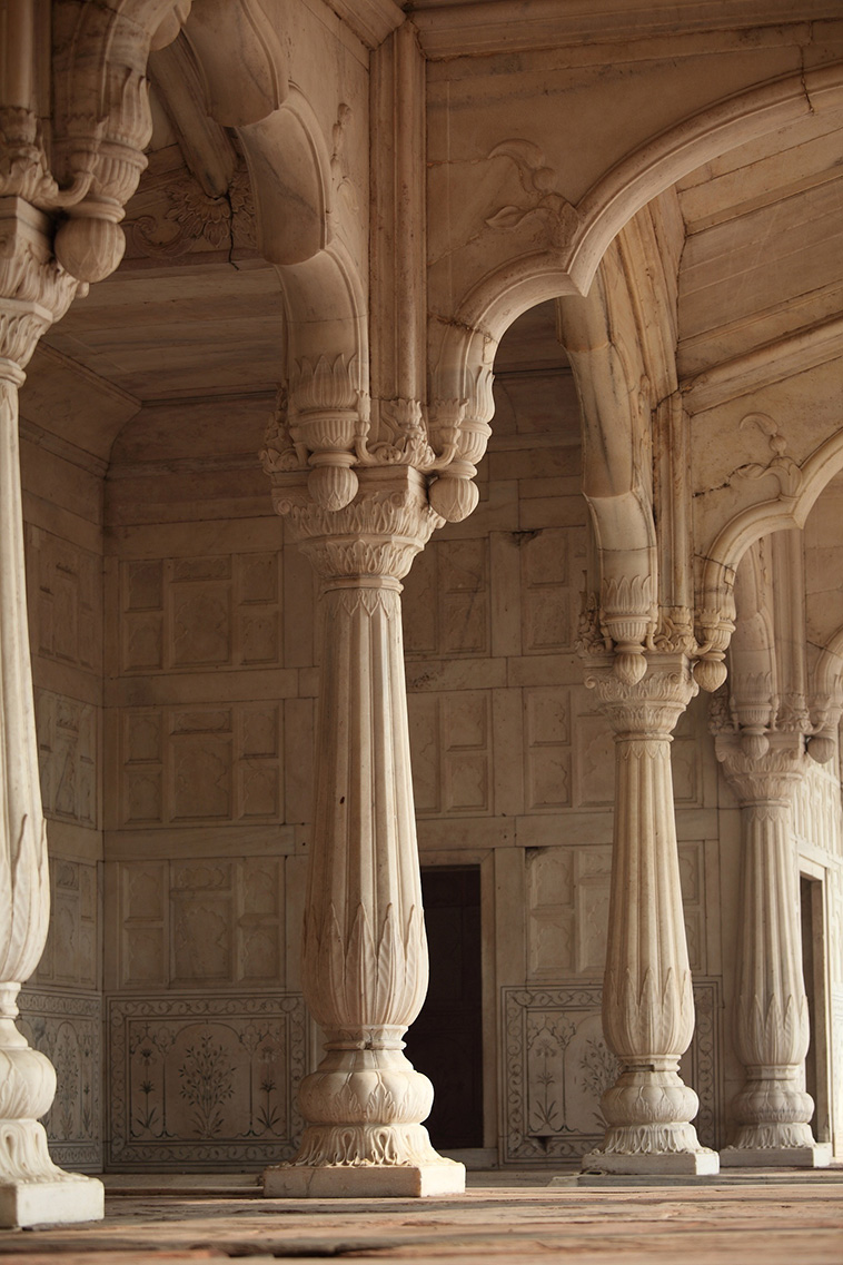 Mughal columns of red fort