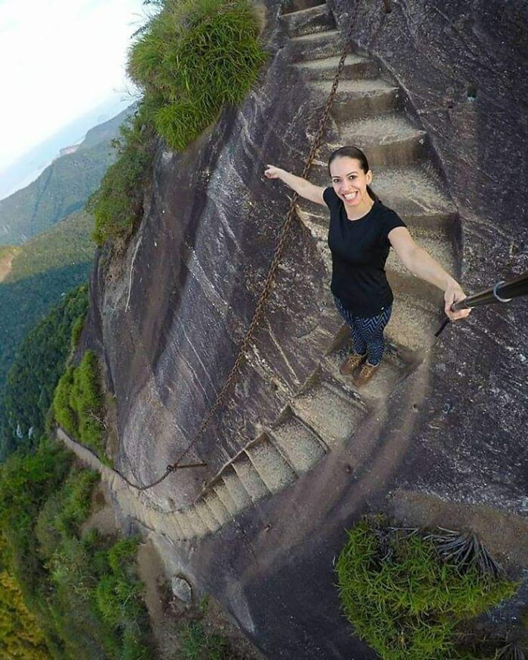 People Share ‘Death Stairs’ That Are Completely Dangerous