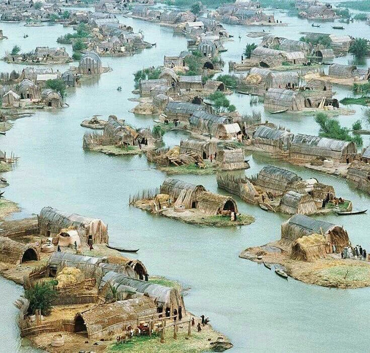 floating houses of Iraq