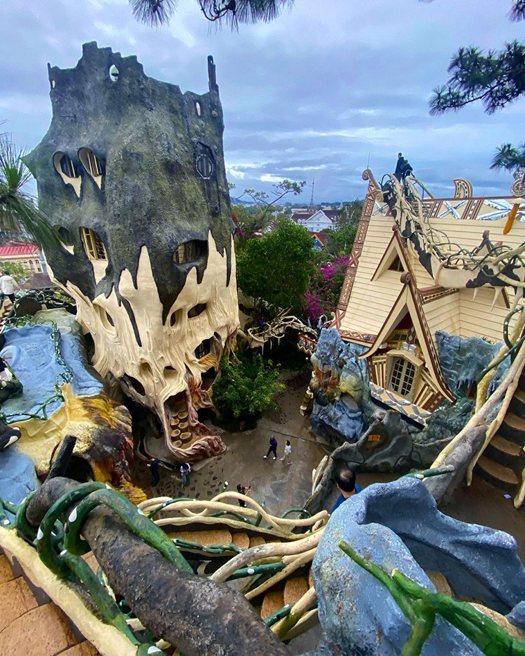 Hang Nga The Crazy House: Journey in a Giant Tree