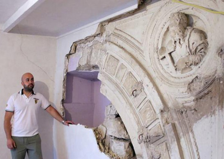 Man Discovers 14th-Century façade