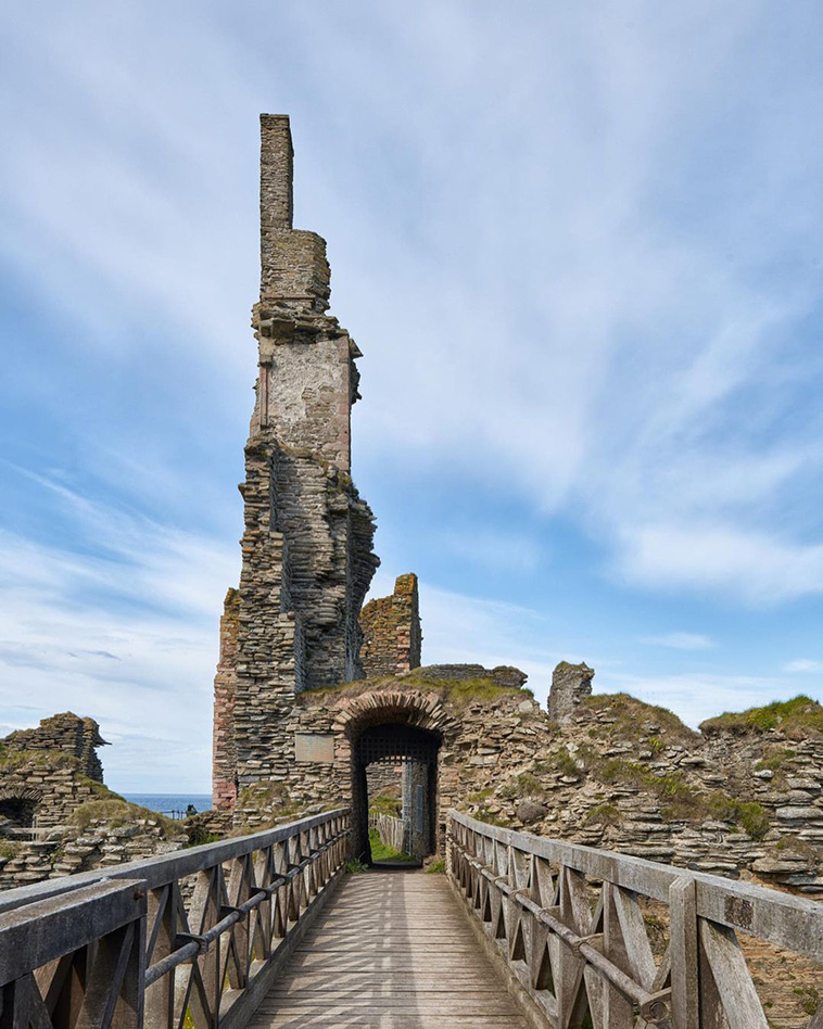 Deserted Castles Around Scotland: Castle Sinclair Girnigoe