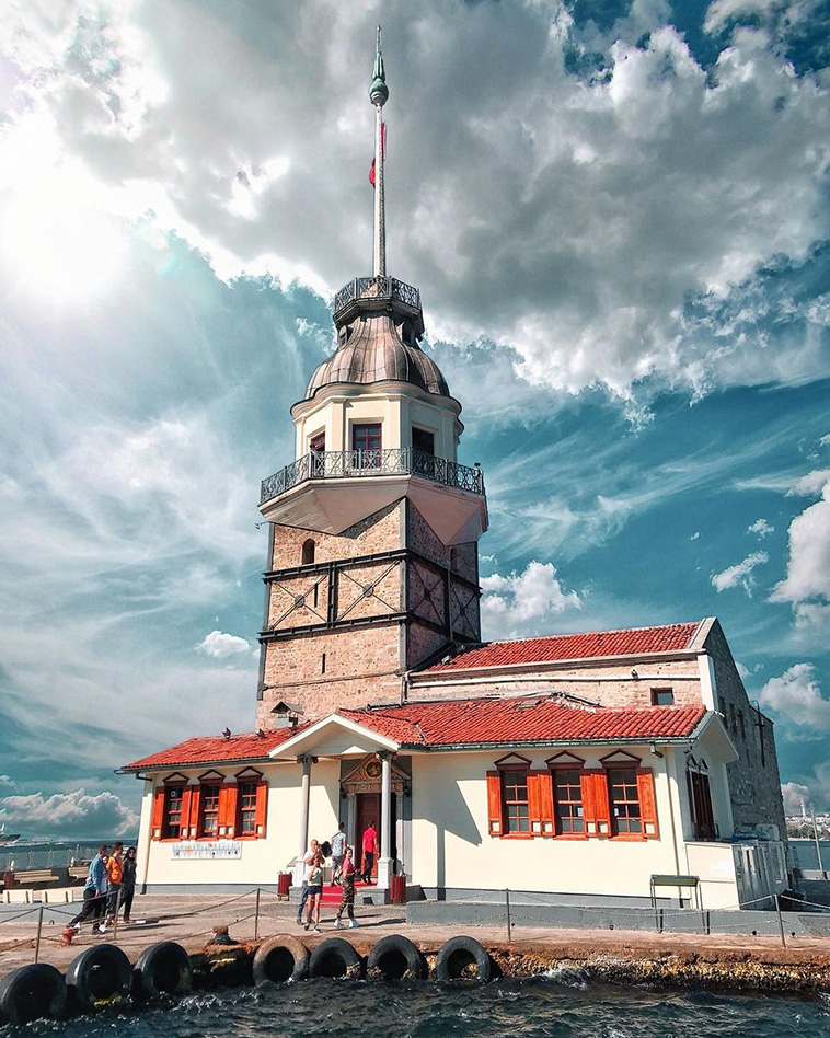 Maiden's Tower in Istanbul, Türkiye