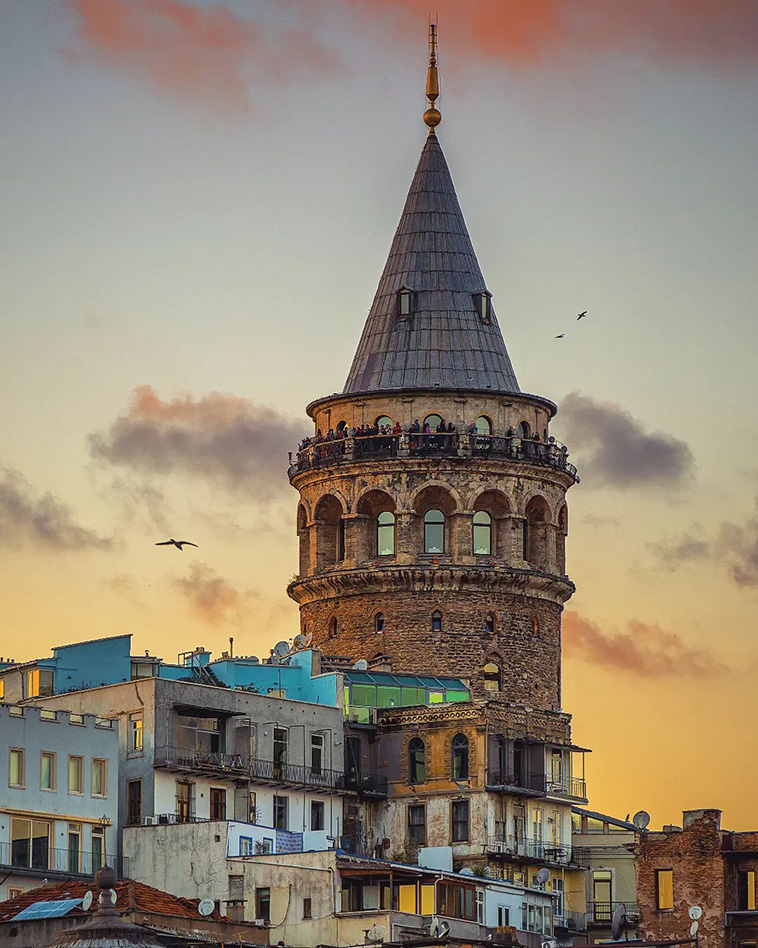 Medieval Towers: Galata Tower in Istanbul, Türkiye