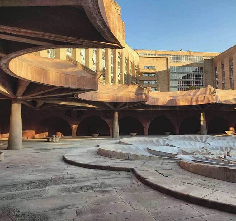Republic Square Metro Station