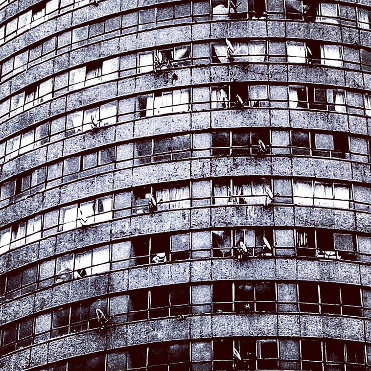 an old photo of ponte city's exterior