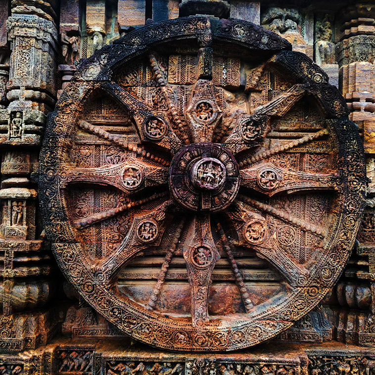 stone charriot wheel, konark sun temple
