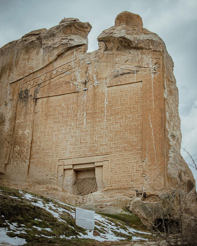 Yaz?l?kaya: An Impressive Phrygian Rock-Cut Monument