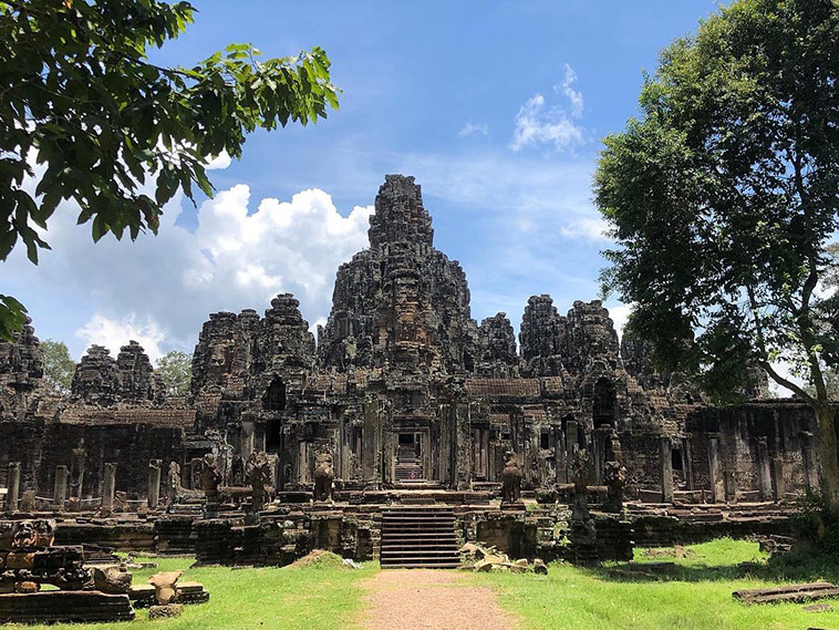 bayon temple of the kingdom of wonder