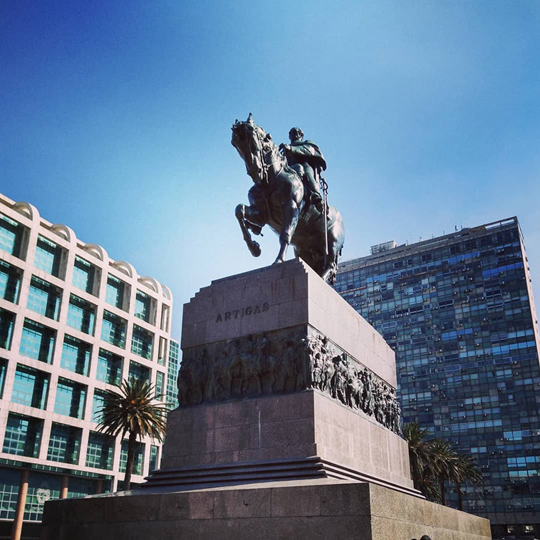 jose gervasio one of the largest equestrian statues