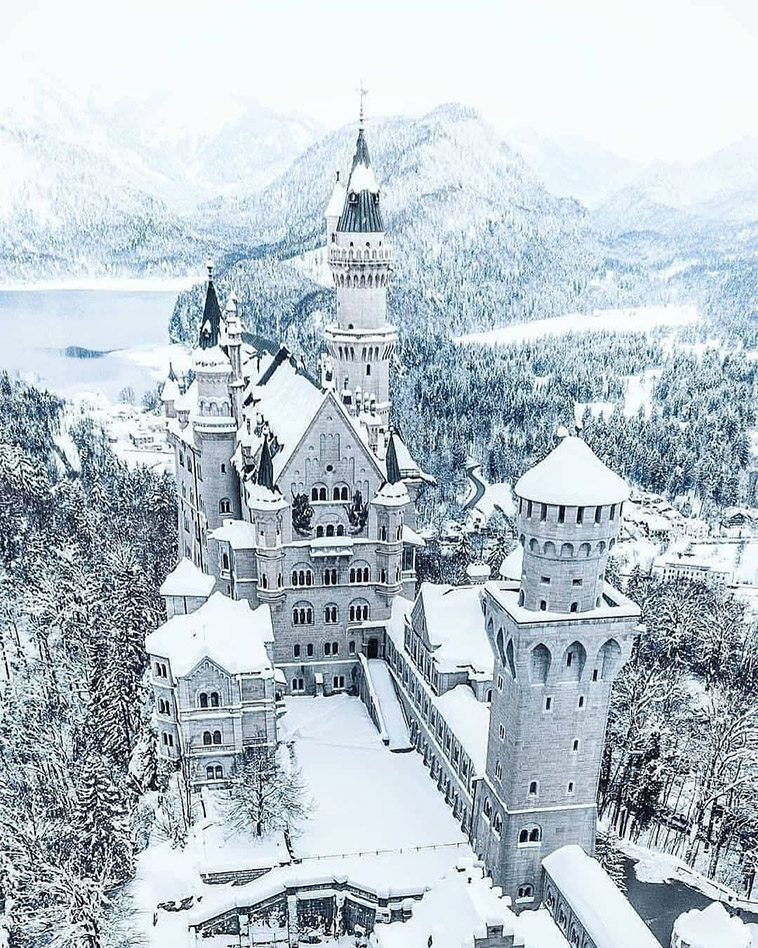 neuschwanstein castle of gothic revival buildings