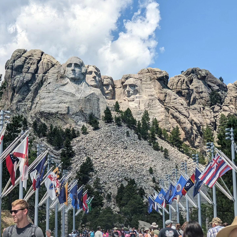 mount rushmore, Busts of Historical Figures
