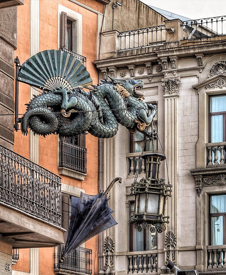 house of umbrellas dragon