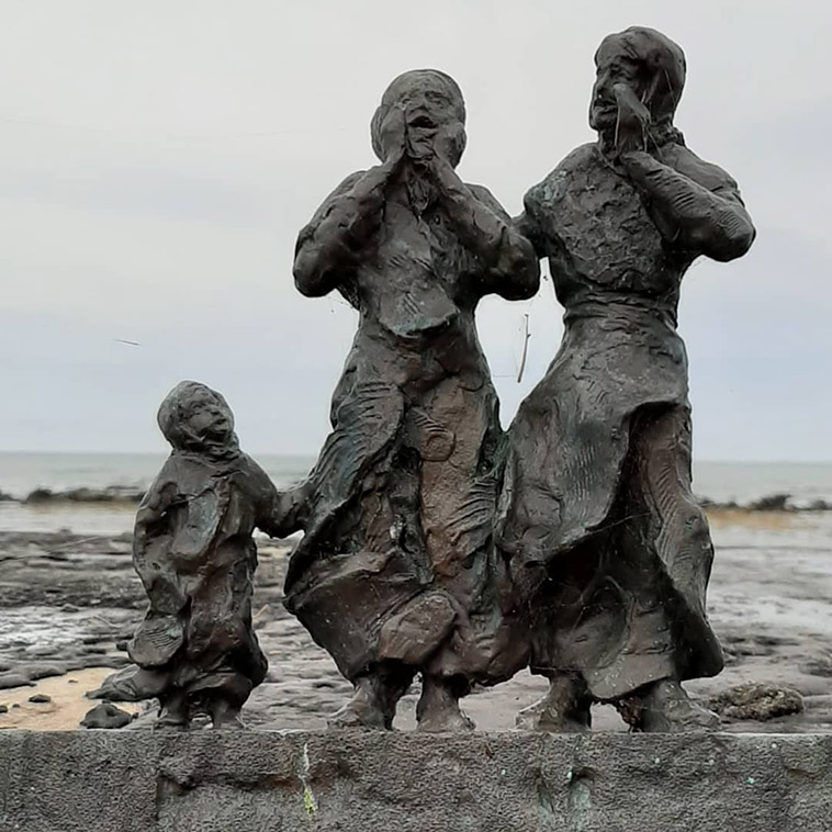 fishing disaster memorial of scottish sculptures