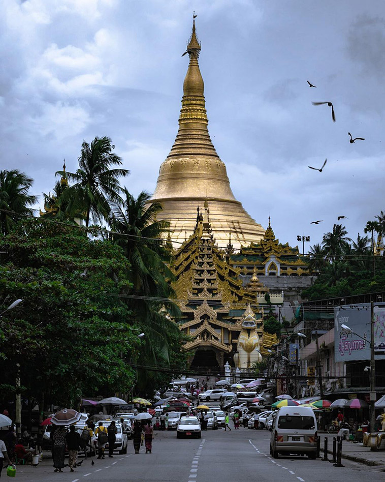 Shwedagon Pagoda entrance