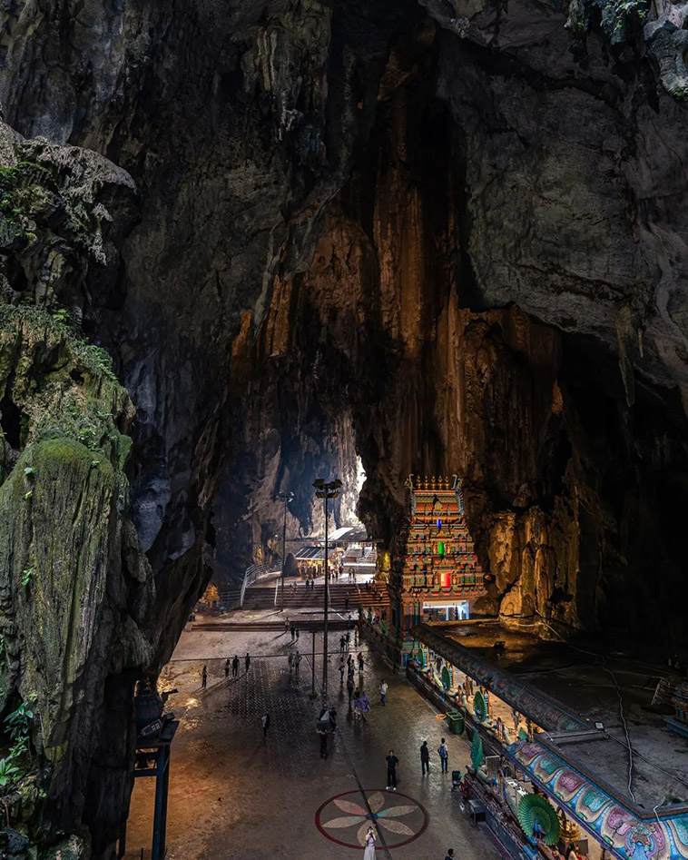 batu caves hindu temple inside