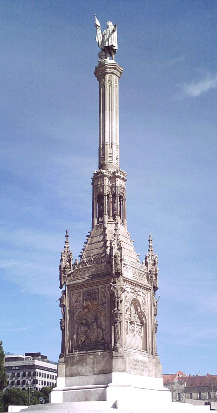 monument to colomb in madrid