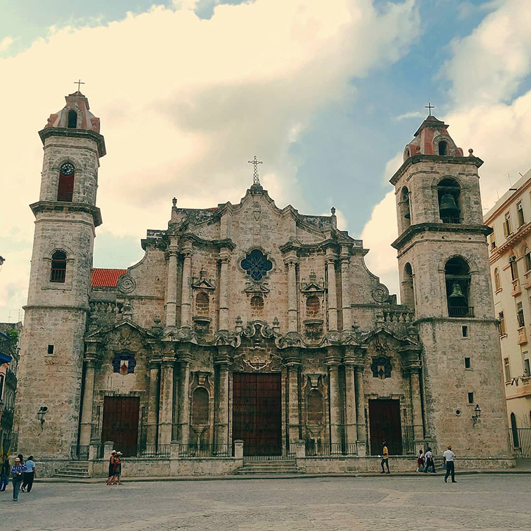 catedral de san cristobal another 
example of colonial architecture of old havana