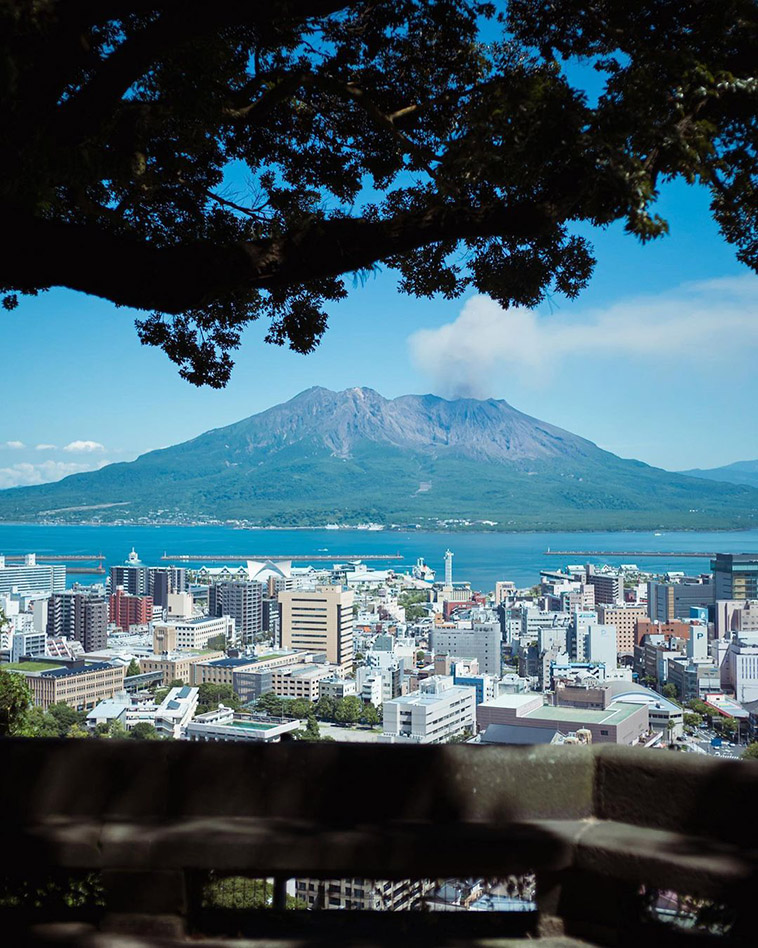kagoshima of cities that are dangerously close to volcanoes