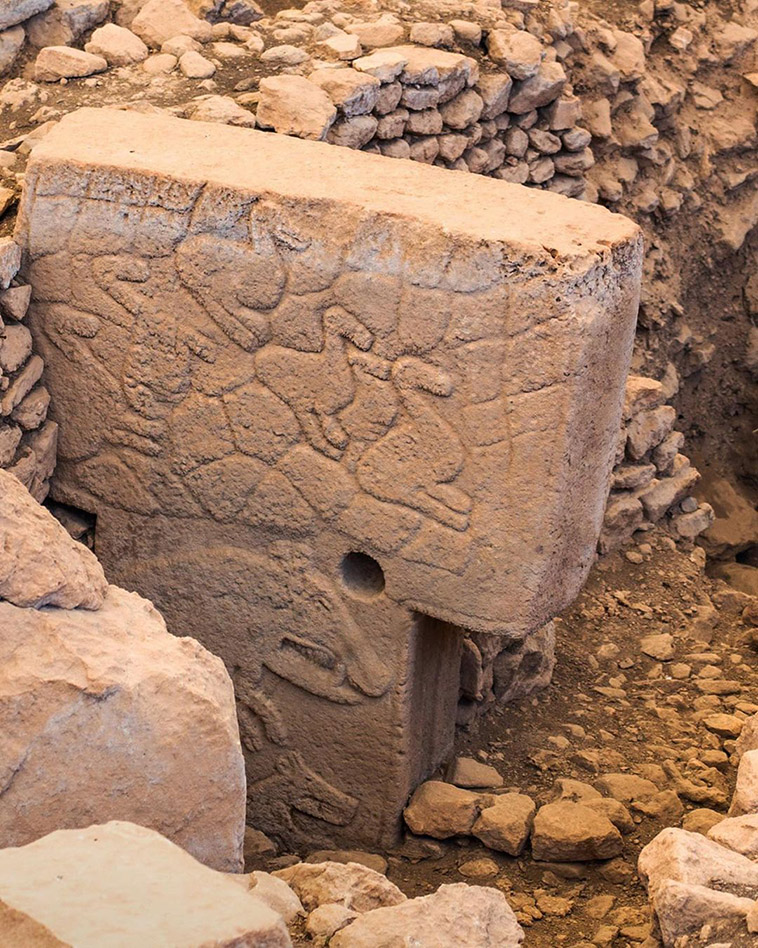 carved rocks found in taş tepeler project