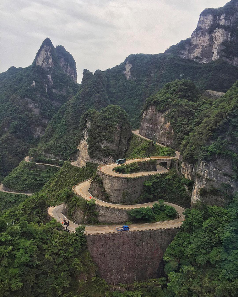 tianmen mountain road 