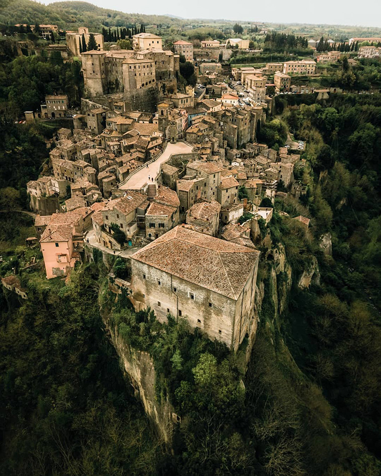 Pitigliano: Hill Town Dating from Etruscan Times in Tuscany