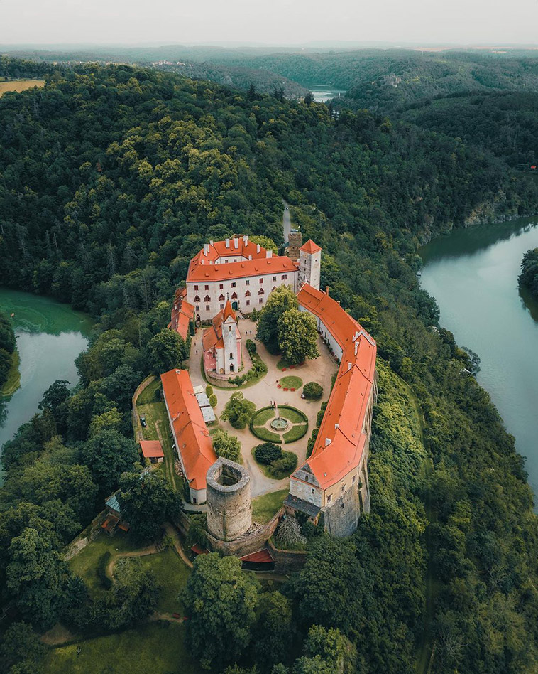 Bitov Castle and the lake