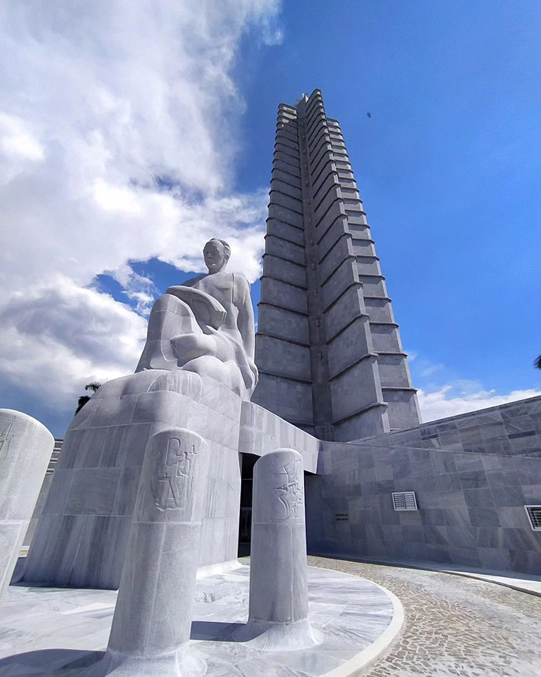 the statue of jose marti monument of two tallest monuments to authors