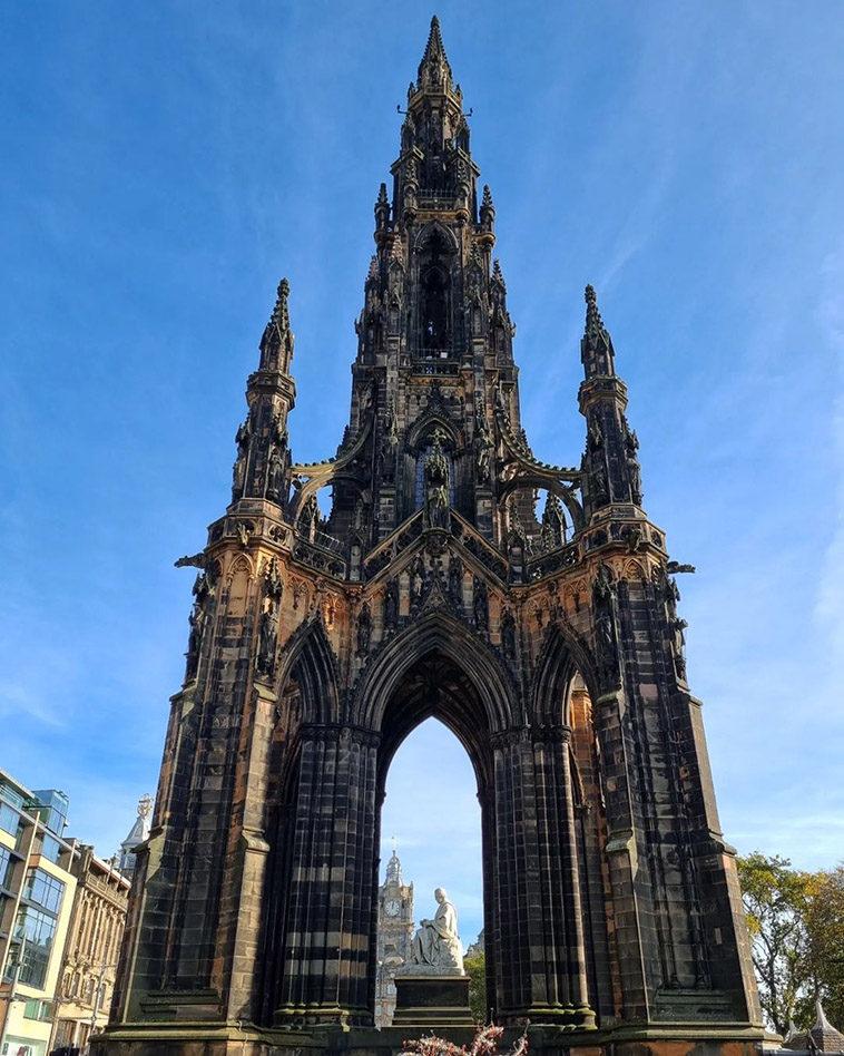 scott monument of two tallest monuments to authors