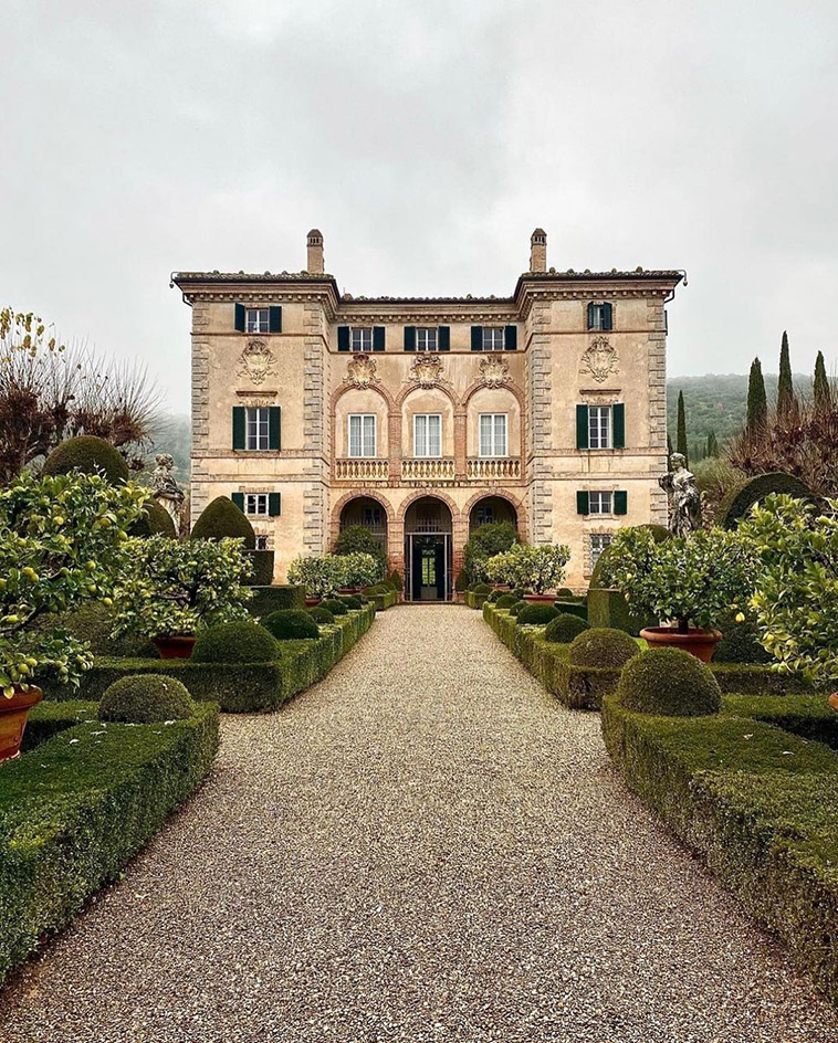 Villa Cetinale entrance