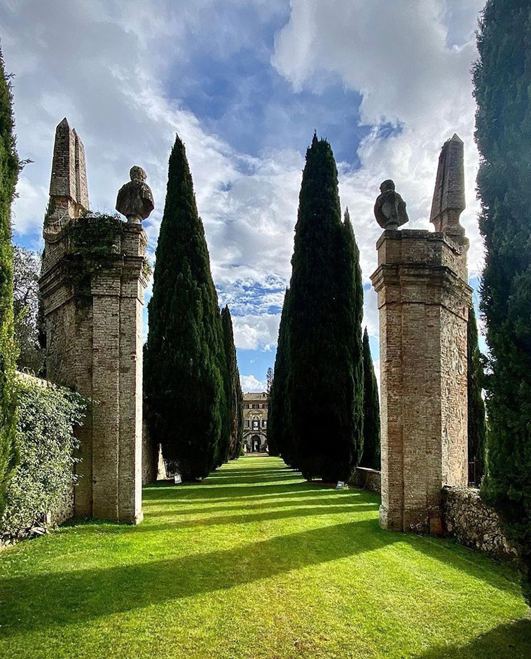 Villa Cetinale garden