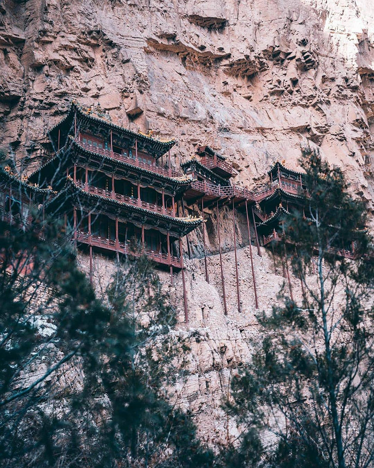 Ancient Hanging Temple and the support points