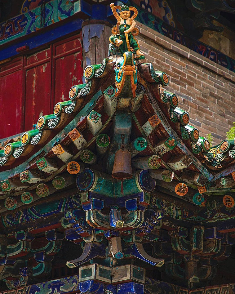 Feihong Pagoda carvings