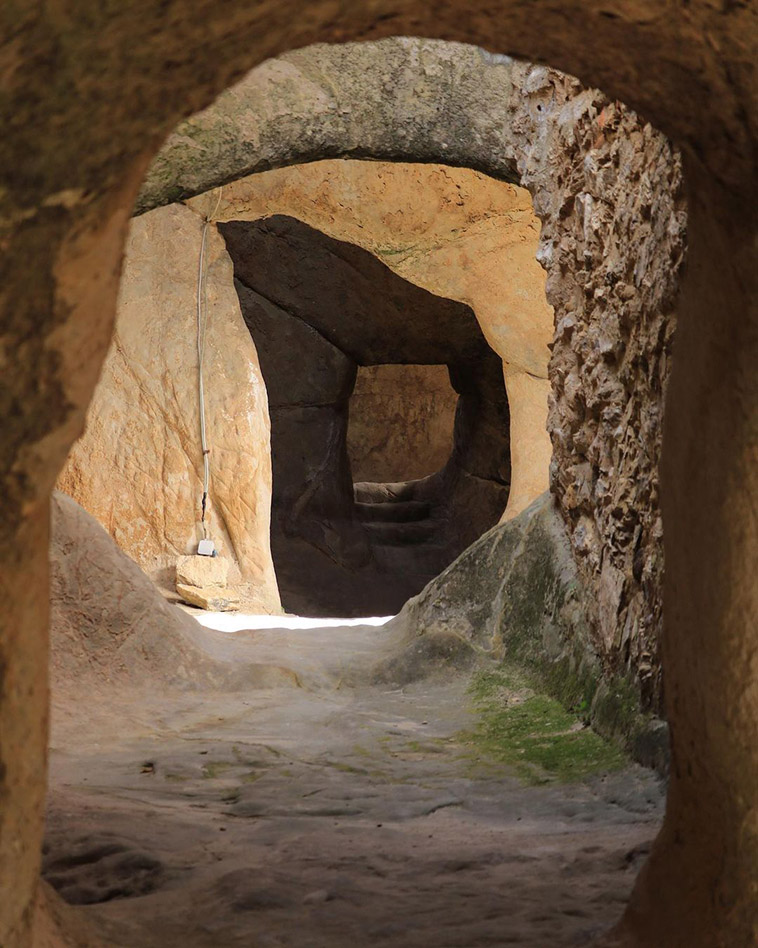 Sperlinga Castle cave holes